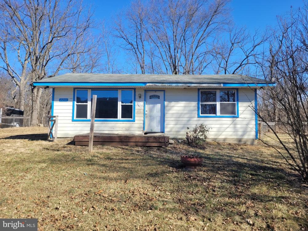 Currently Displayed Property Photo