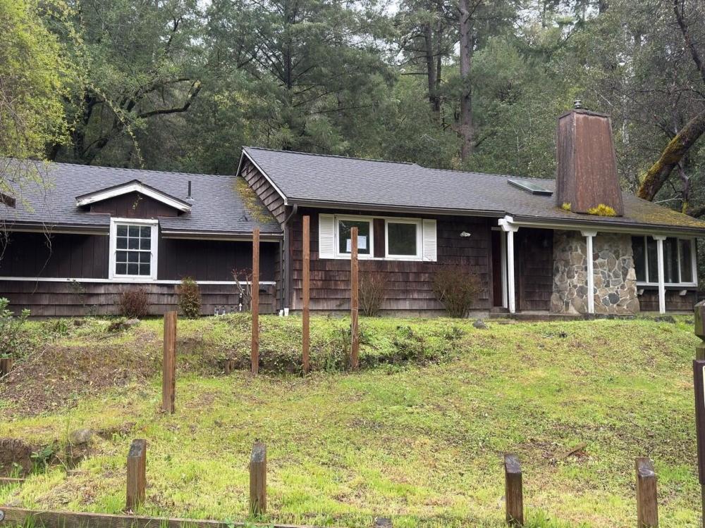 Currently Displayed Property Photo