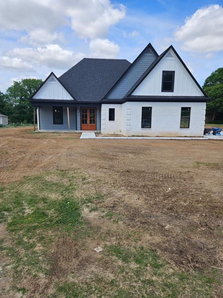 Currently Displayed Property Photo