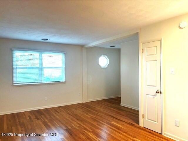 Currently Displayed Property Photo