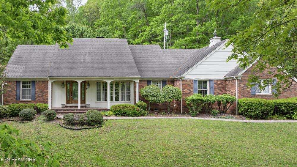 Currently Displayed Property Photo