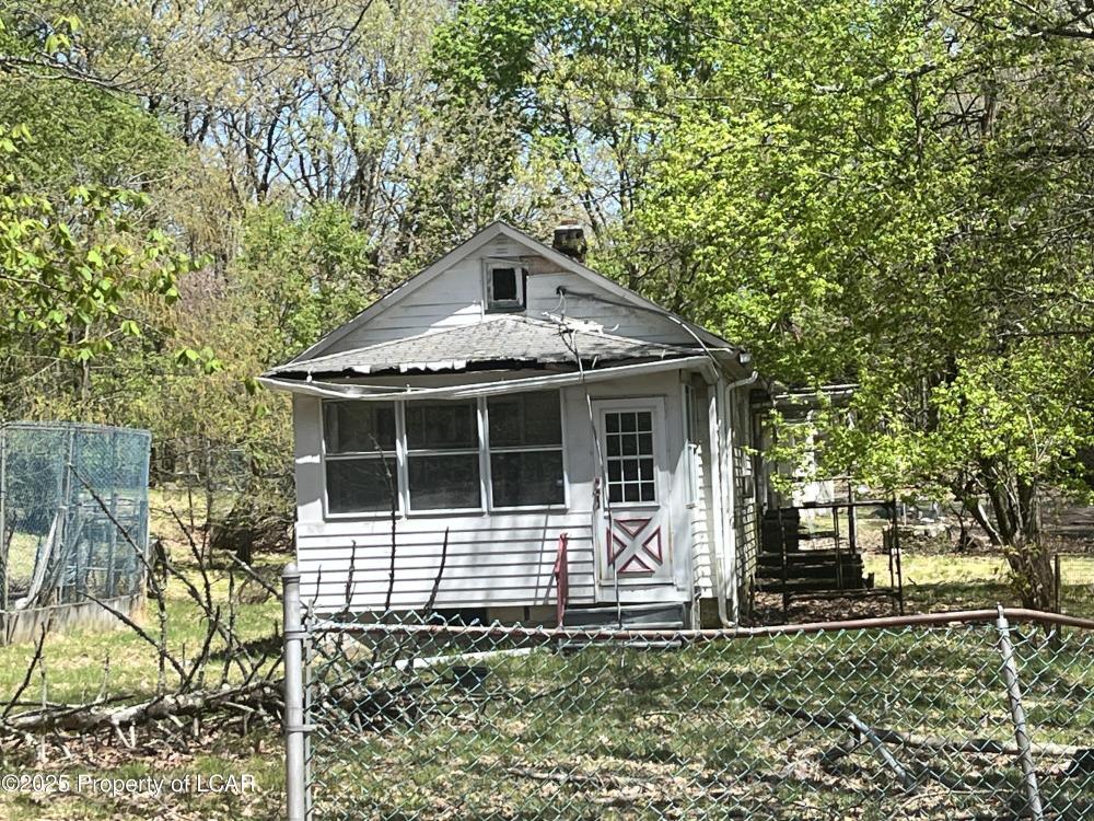 Currently Displayed Property Photo