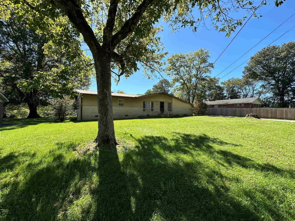Currently Displayed Property Photo