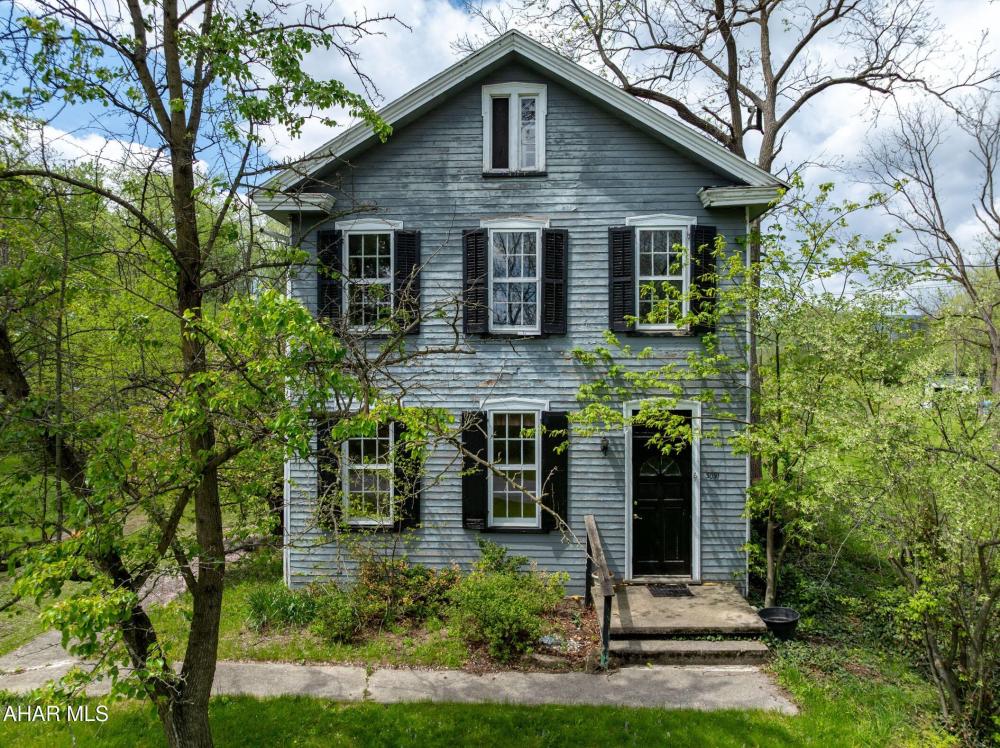 Currently Displayed Property Photo