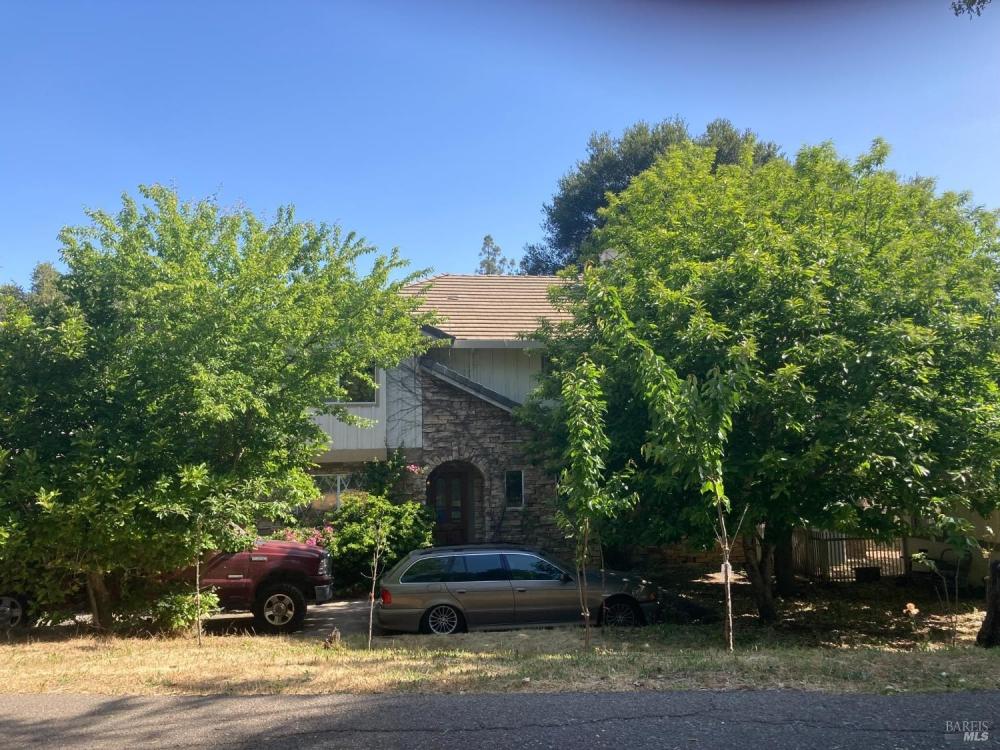 Currently Displayed Property Photo