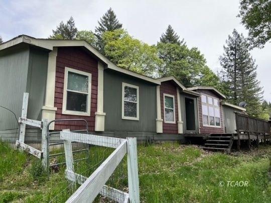 Currently Displayed Property Photo