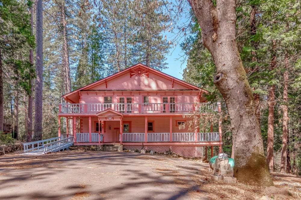 Currently Displayed Property Photo