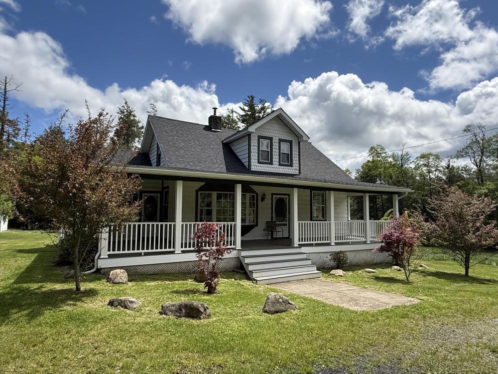 Currently Displayed Property Photo