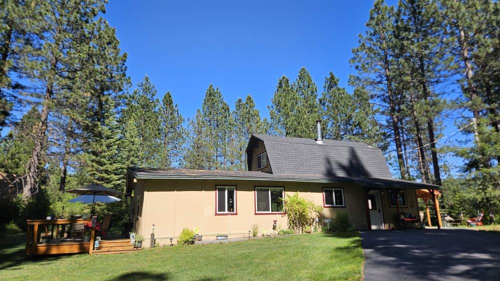 Currently Displayed Property Photo