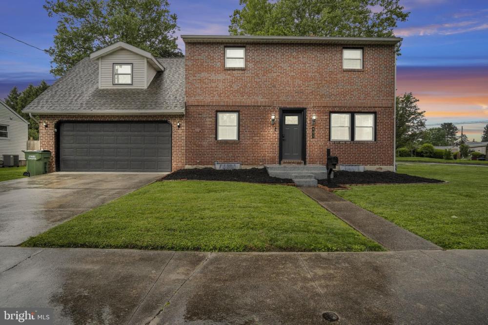 Currently Displayed Property Photo