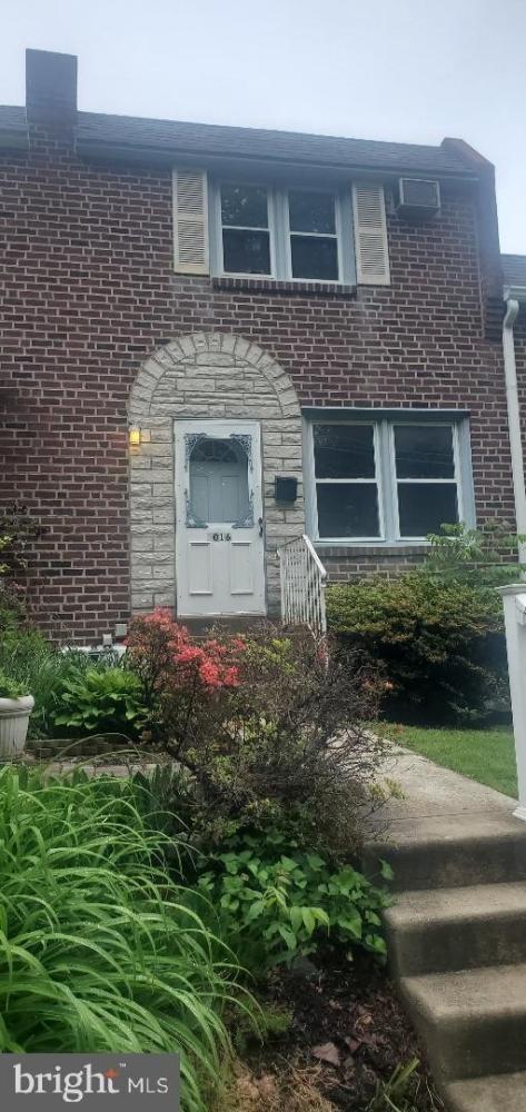 Currently Displayed Property Photo