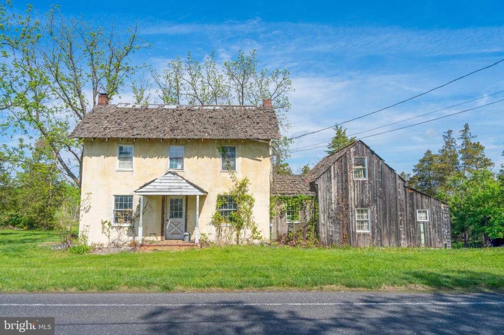 Currently Displayed Property Photo