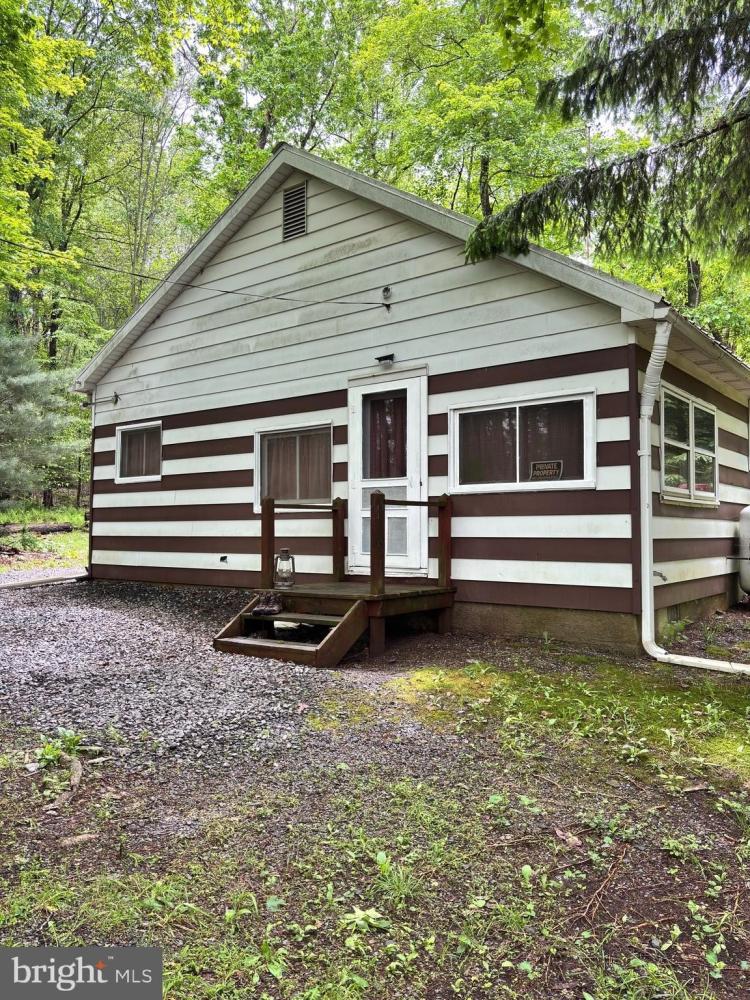Currently Displayed Property Photo
