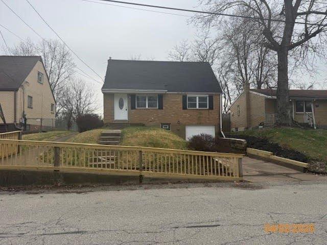 Currently Displayed Property Photo