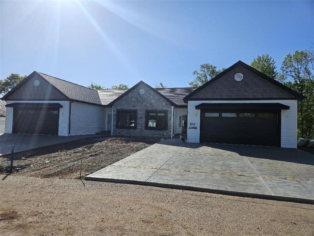 Currently Displayed Property Photo