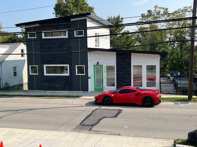 Currently Displayed Property Photo