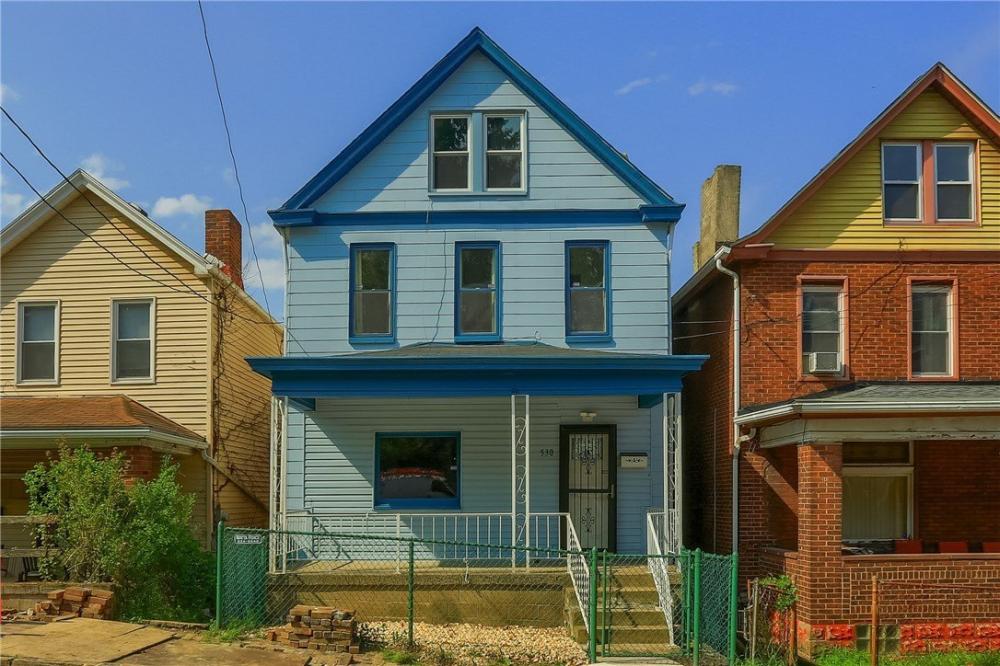 Currently Displayed Property Photo